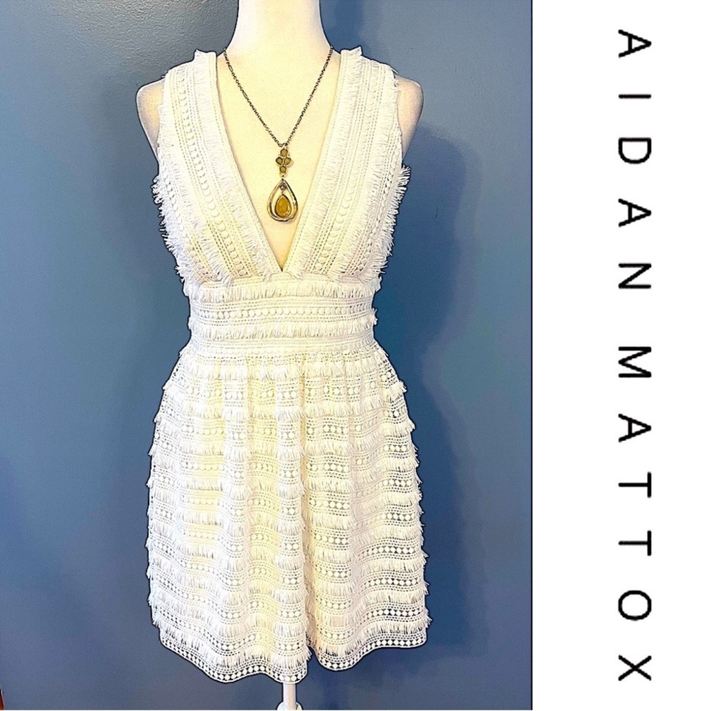 Aidan Mattox Ivory Feminine Fringe Lace Playful Crochet Bridal Party Dress Sz 4 - Picture 6 of 15